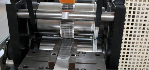 Form roll inlet corrugated fin